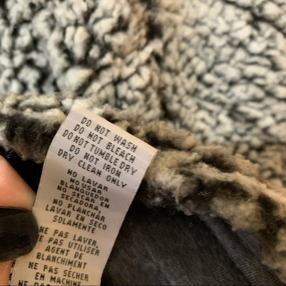 Thread & Supply Wubby Sherpa Quarter 1/4 Zip - Picture 6 of 9